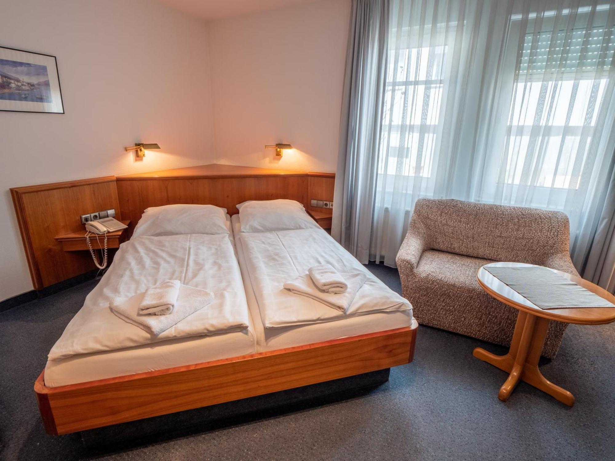 Hotel Pflum Mit Gaestehaus نورتينغن الغرفة الصورة