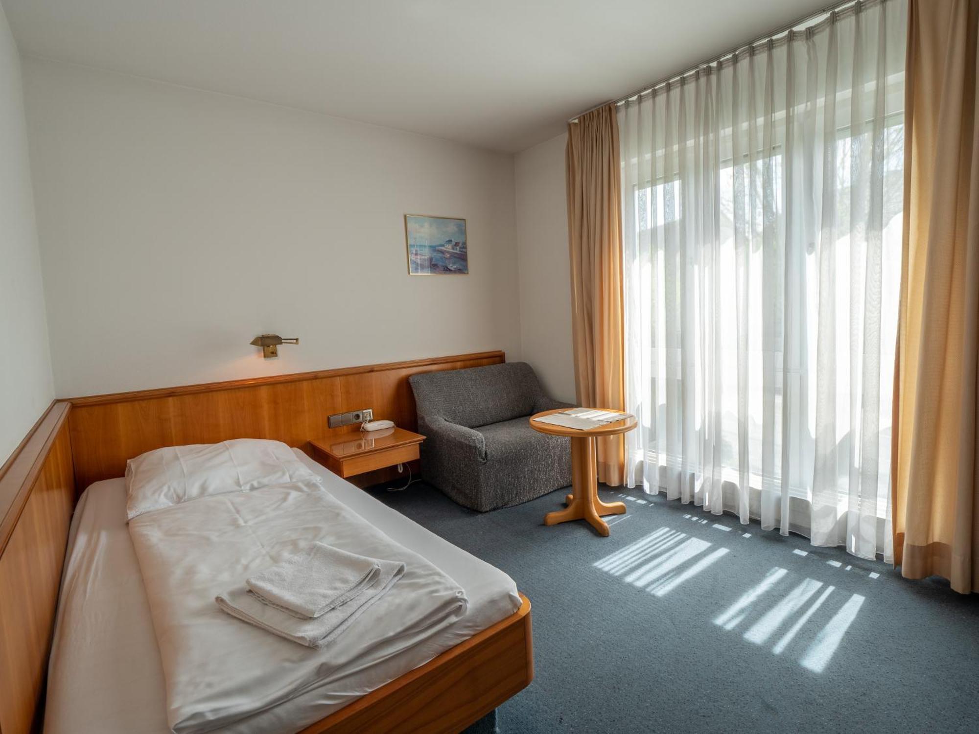Hotel Pflum Mit Gaestehaus نورتينغن المظهر الخارجي الصورة